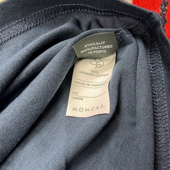 MONCAT: Typographia Print T-Shirt | Large - Picture 4 of 6